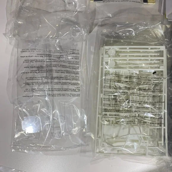 AMT 1/25 Ford F-150 Bigfoot 4 X 4 Monster Truck Model #668 COMPLETE Open Box - Picture 8 of 14